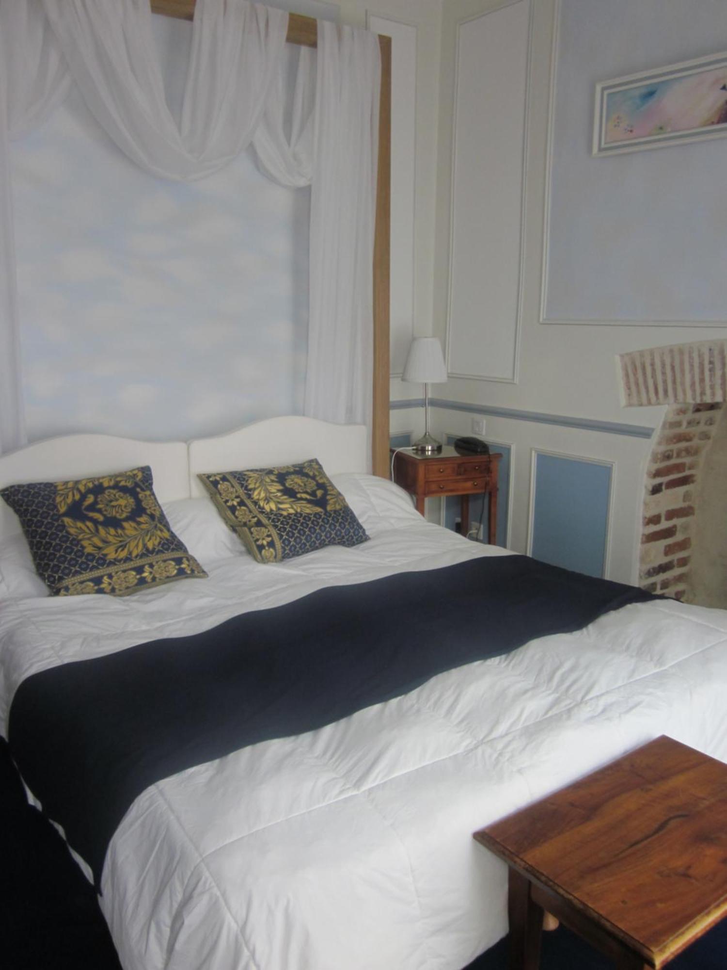 Hotel La Cognette A 25 Kilometres De Chateauroux Et 30 Kilometres De Bourges อิสซูเดิง ภายนอก รูปภาพ
